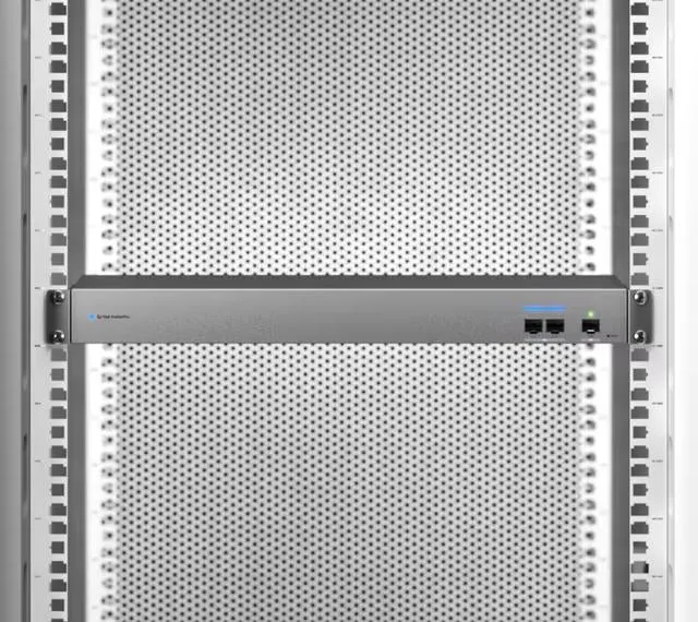 UniFi WAN Switch
