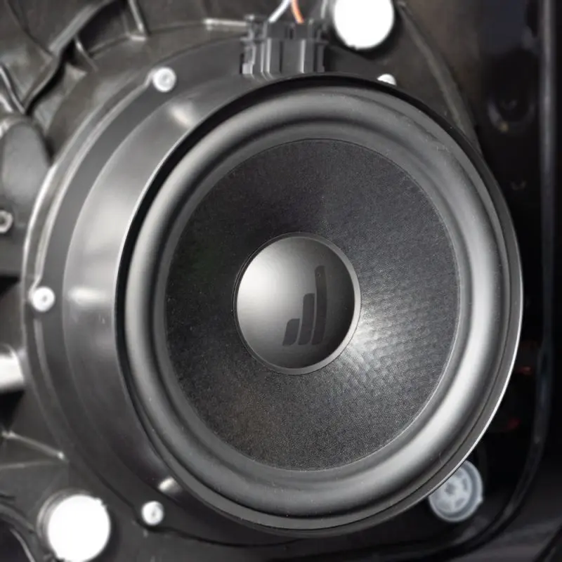 OPTION SET-226 – Système audio VW Tiguan II V2 | DSP6 + Haut-parleurs avant/arrière + Subwoofer optionnel
