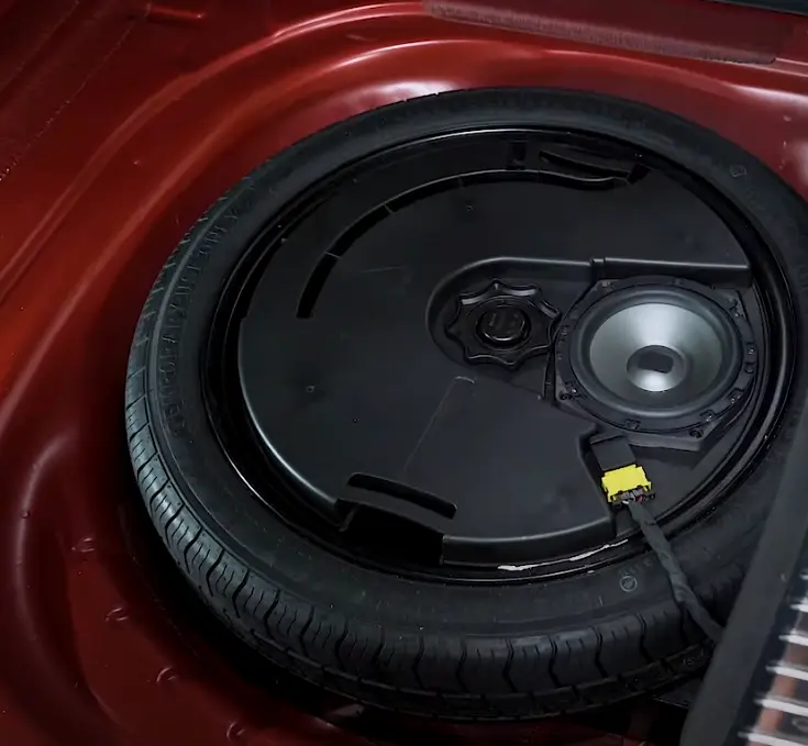 OPTION SET-142 – DSP Soundsystem + Subwoofer + Haut-parleurs avant pour Seat / Cupra Leon (KL) avec Beats | Plug & Play