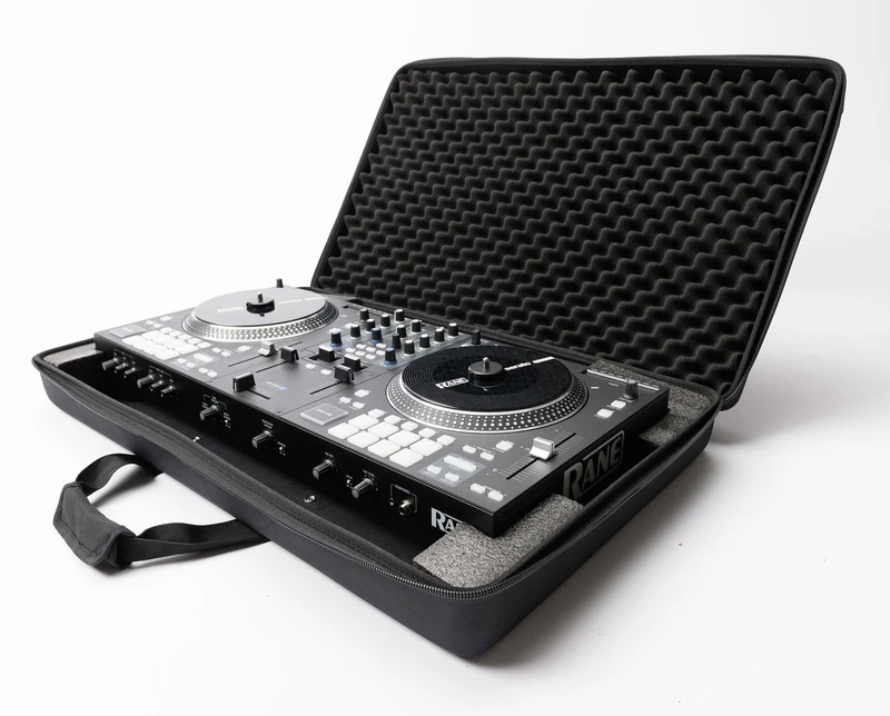 Ctrl Case One Black/Black