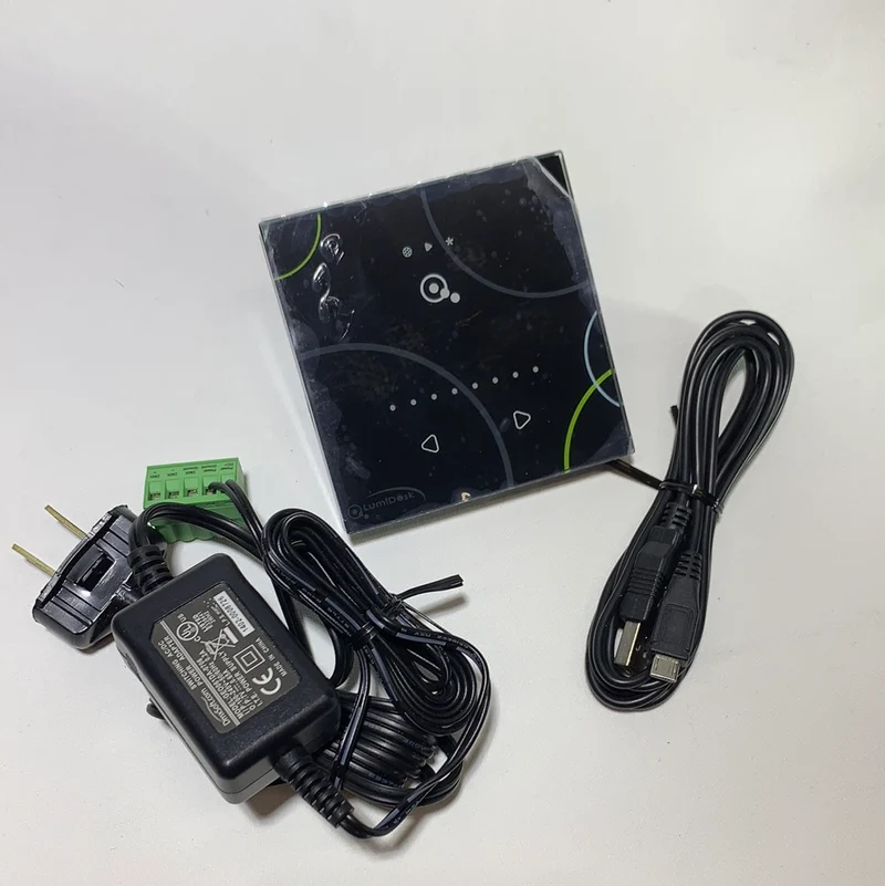 Lumidesk LDTOUCH NANO Stand Alone Wall Mounted DMX Controller w/ Touch-sensitive Glass Panel