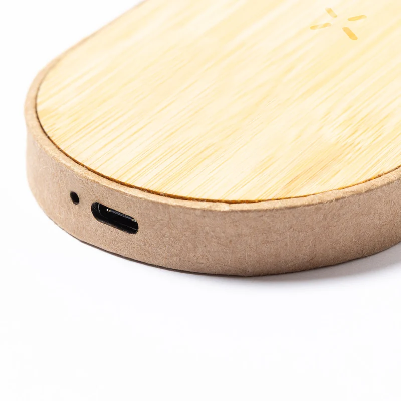 Chargeur sans fil 10w avec base en carton recyclé et surface de charge en bambou TEDEY