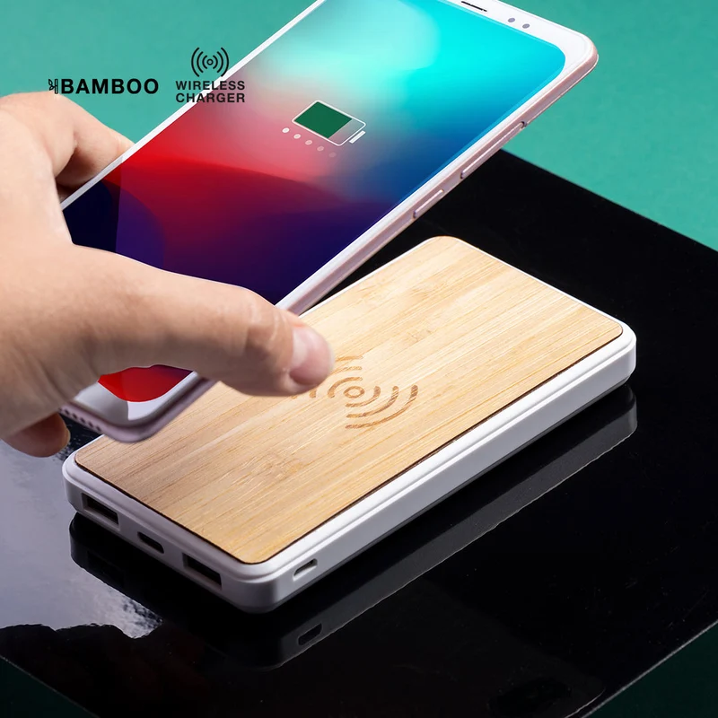 Batterie externe 8000 mAh en bambou et abs DICKENS