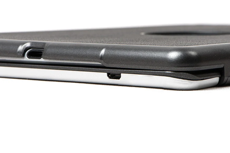 iPad Air 2 étui en aluminium avec clavier intégré (Liquidation)