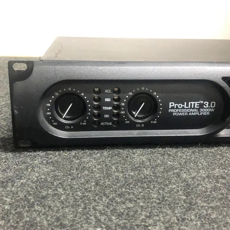 Crest Audio Pro-LITE 3.0 Professional Power Amplifier 830W - USED