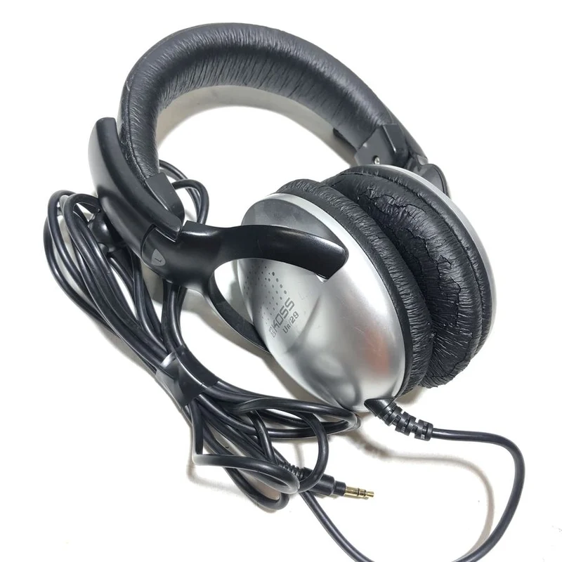 Koss UR29 Over Ear Collapsible Headphones #2260 - USED